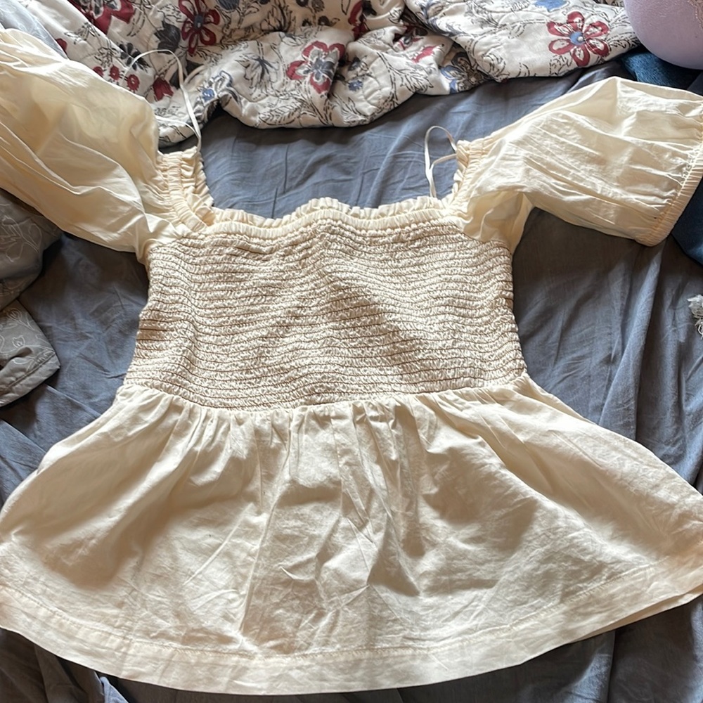 Off the shoulder shirt, wore once for photos, too small